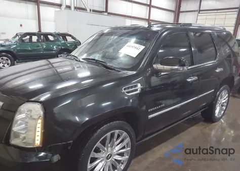 2011 Cadillac Escalade Premium z USA, uszkodzony, nr VIN 1GYS4CEF0BR398931